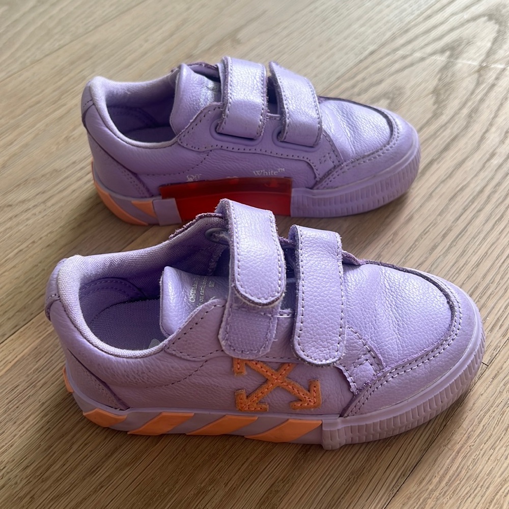 OFF white sneakers for kids.